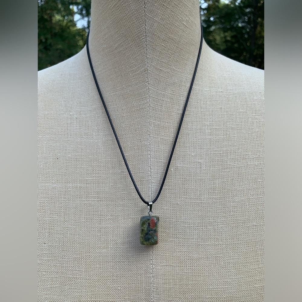 Handmade Genuine Stone Chunk Amulet Necklace - Picture 12 of 13